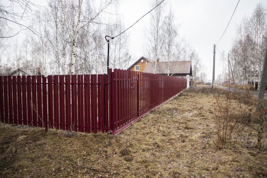 imagedatagalleryzaborymetallicheskii_shtaketnikp-obraznuimetallicheskii_shtaketnik_p_obraznui_dvc_3005_01.jpg